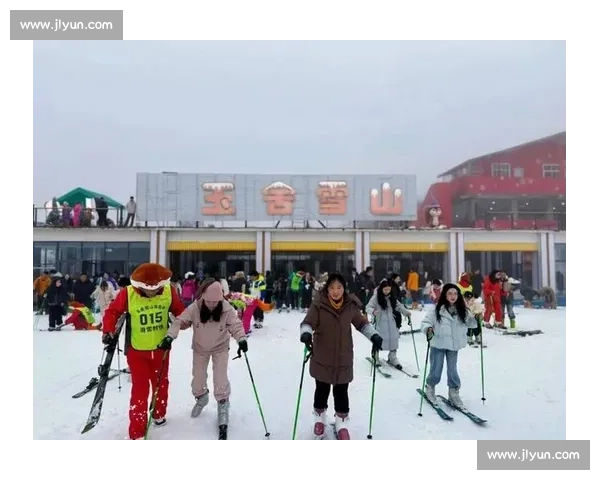 巅峰对决冰雪盛宴滑雪赛事全景回顾与精彩瞬间解析 巅峰对决冰雪盛宴滑雪赛事全景回顾与精彩瞬间解析